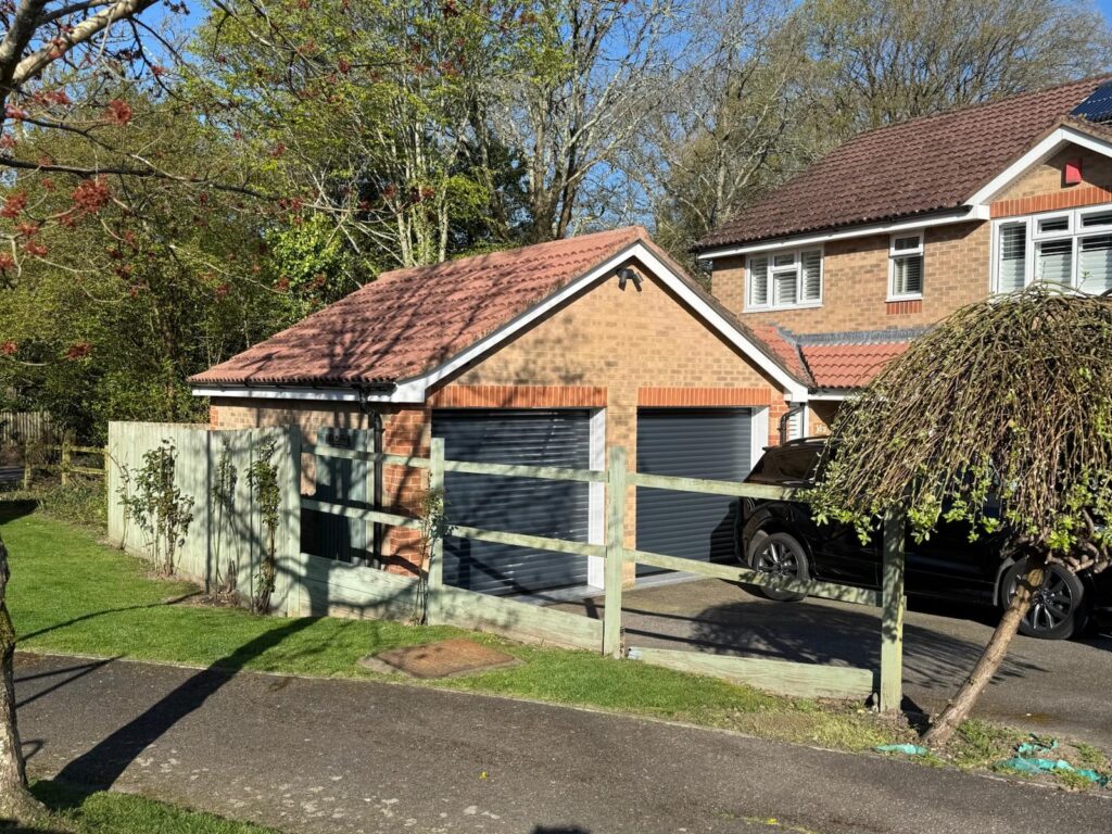 Replacement fencing in New Milton before
